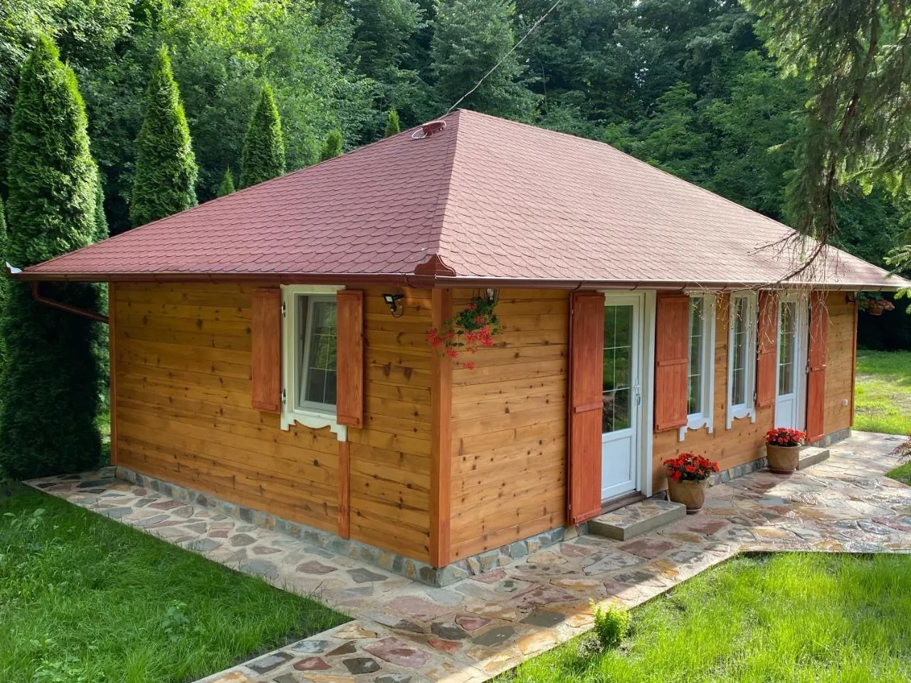 Brvnara Banoštor – spoljašnji izgled
