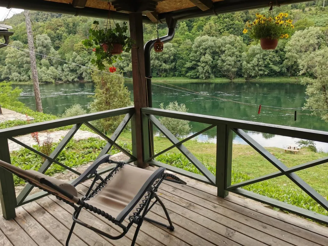Brvnara Perućac – terasa