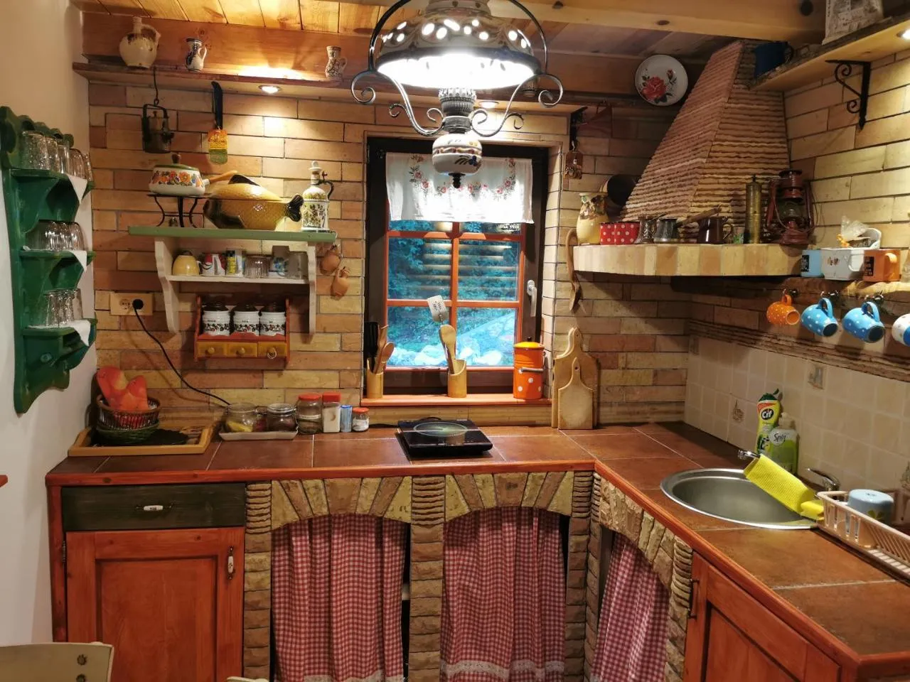 Brvnara Perućac – kuhinja